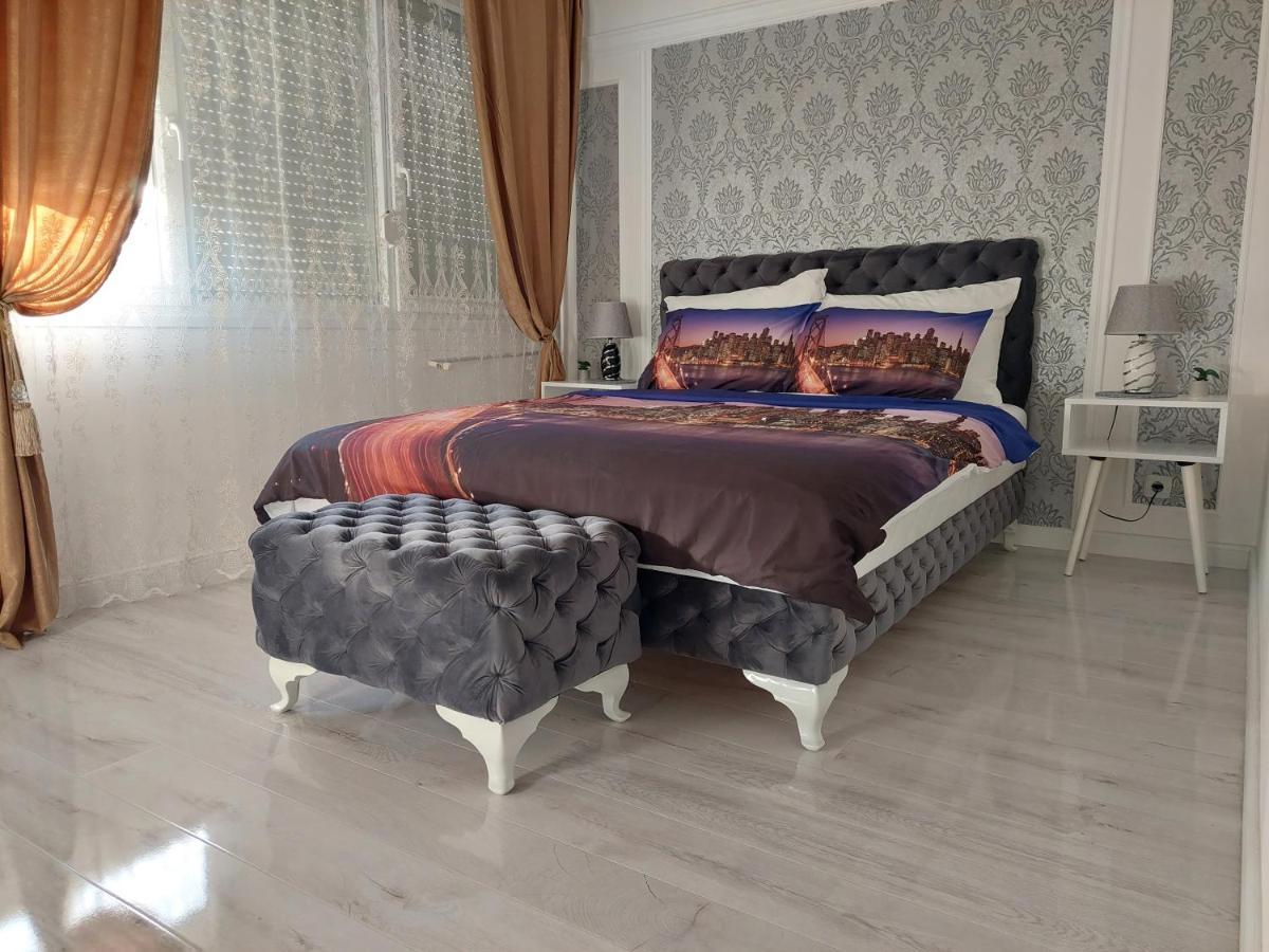 Apartman Star Lux Kula Exterior photo